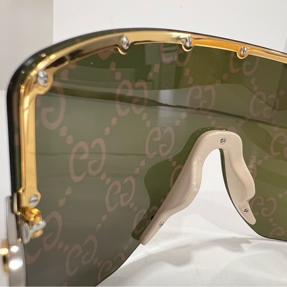 GUCCI Parade Runway Mask-Frame Metal Sunglasses main image 13